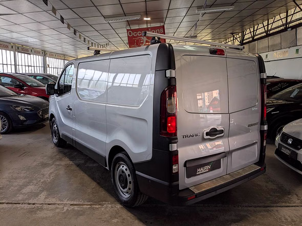 RENAULT Trafic Fg L1H1 3T 2.0 Blue dCi 170ch Advance EDC -24 - Vue 3