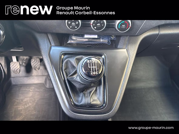 RENAULT Kangoo Van L1 1.3 TCe 100ch Grand Confort - 22 - Miniature 37