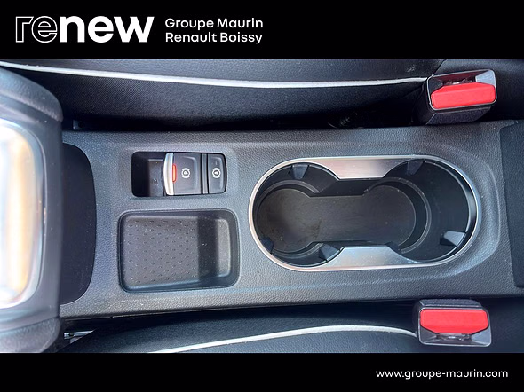 RENAULT Captur 1.6 E-Tech hybride 145ch Techno Fast Track - Miniature 31
