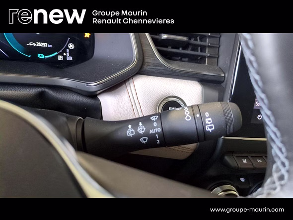 RENAULT Captur 1.6 E-Tech hybride 145ch Iconic - Miniature 17