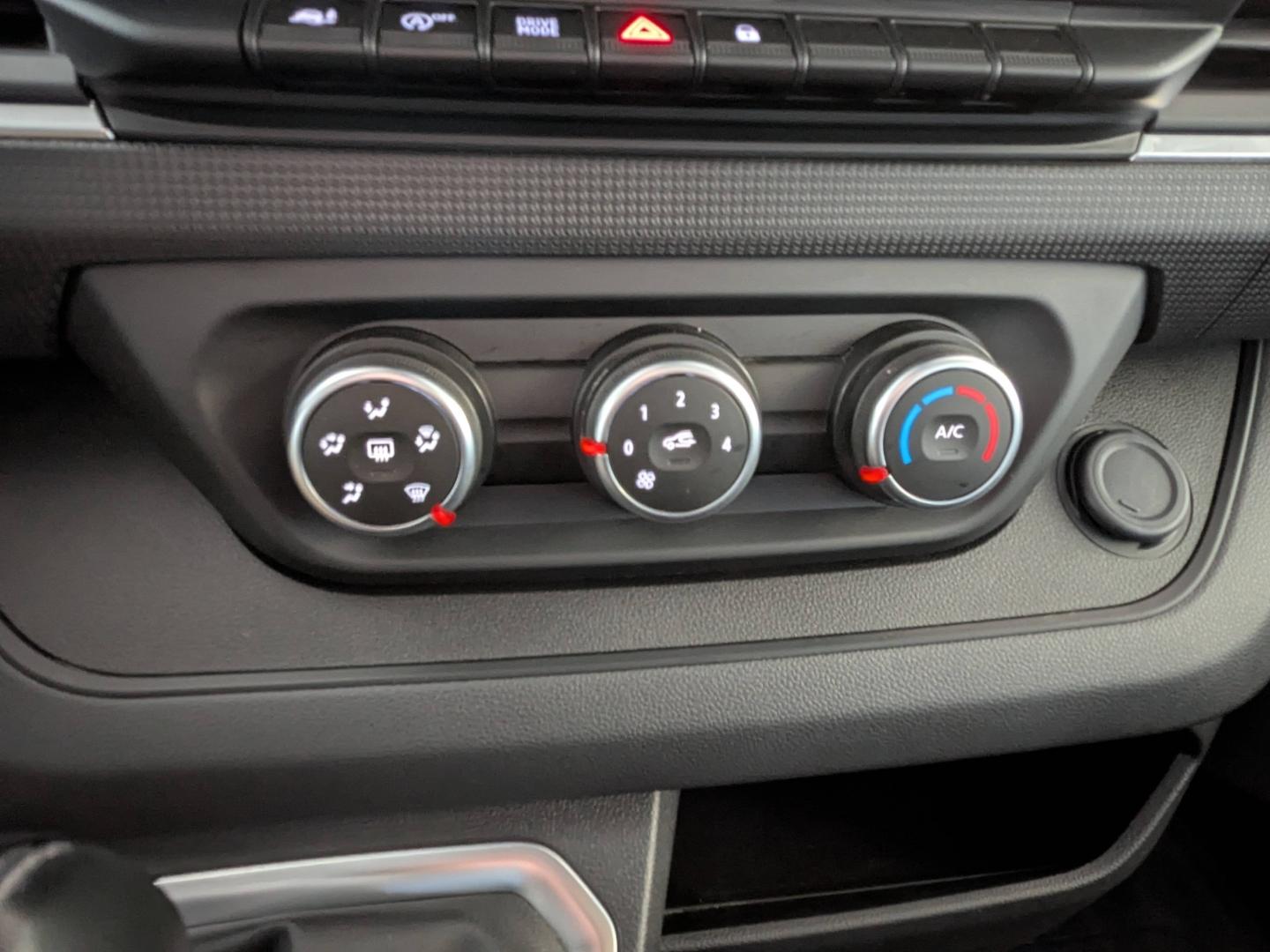 RENAULT Trafic Fg L1H1 3T 2.0 Blue dCi 170ch Advance EDC -24 - Photo 7