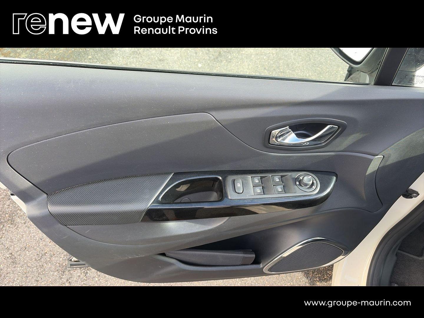 RENAULT Captur 1.5 dCi 110ch Stop&Start energy Intens - Photo 17