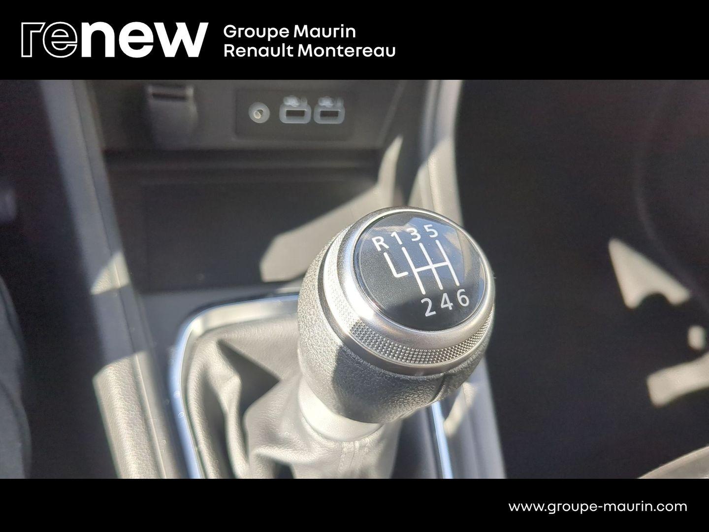 RENAULT Captur 1.0 TCe 90ch Evolution - Photo 29