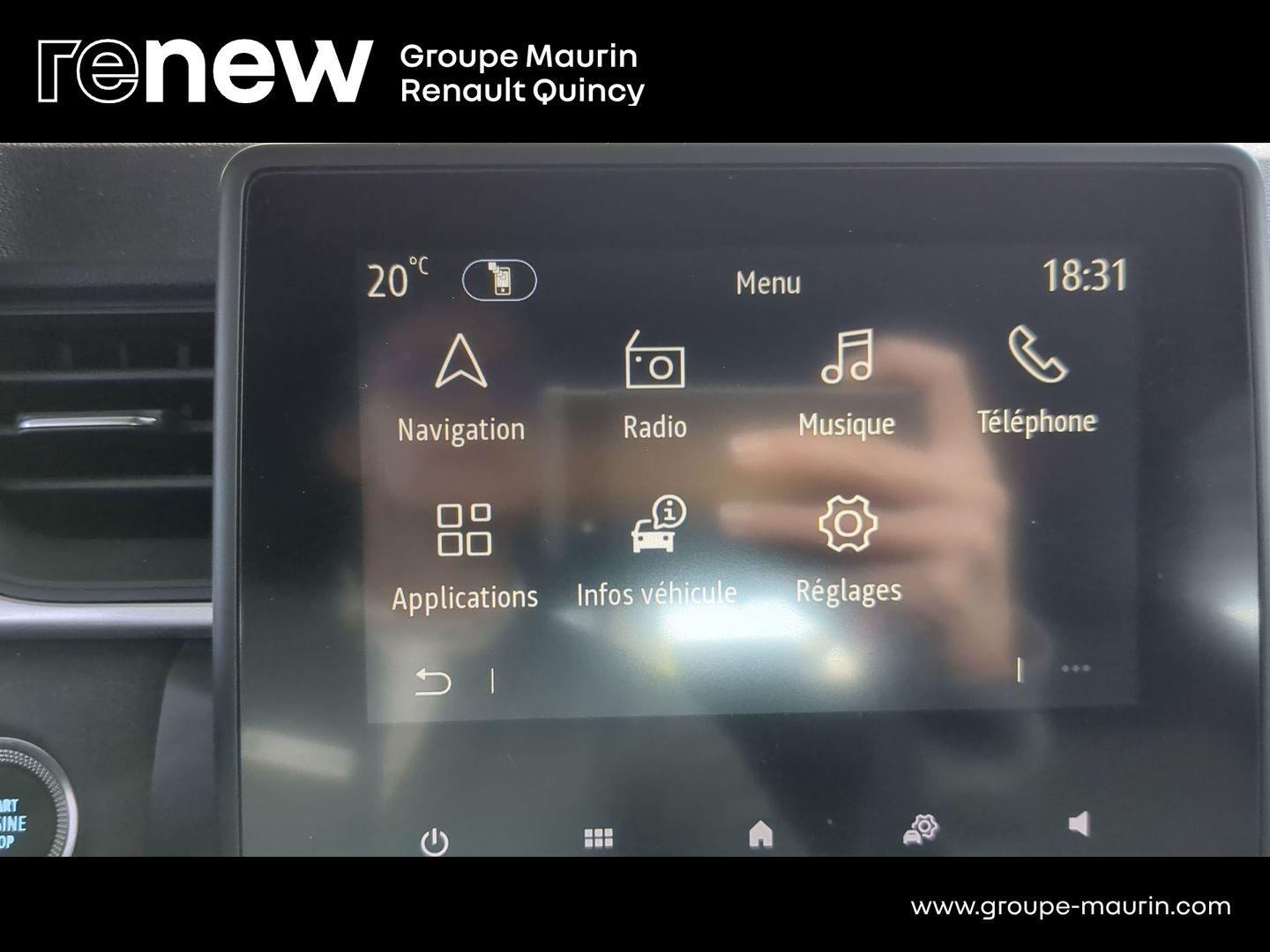 RENAULT Captur 1.6 E-Tech hybride 145ch Business -21 - Photo 24