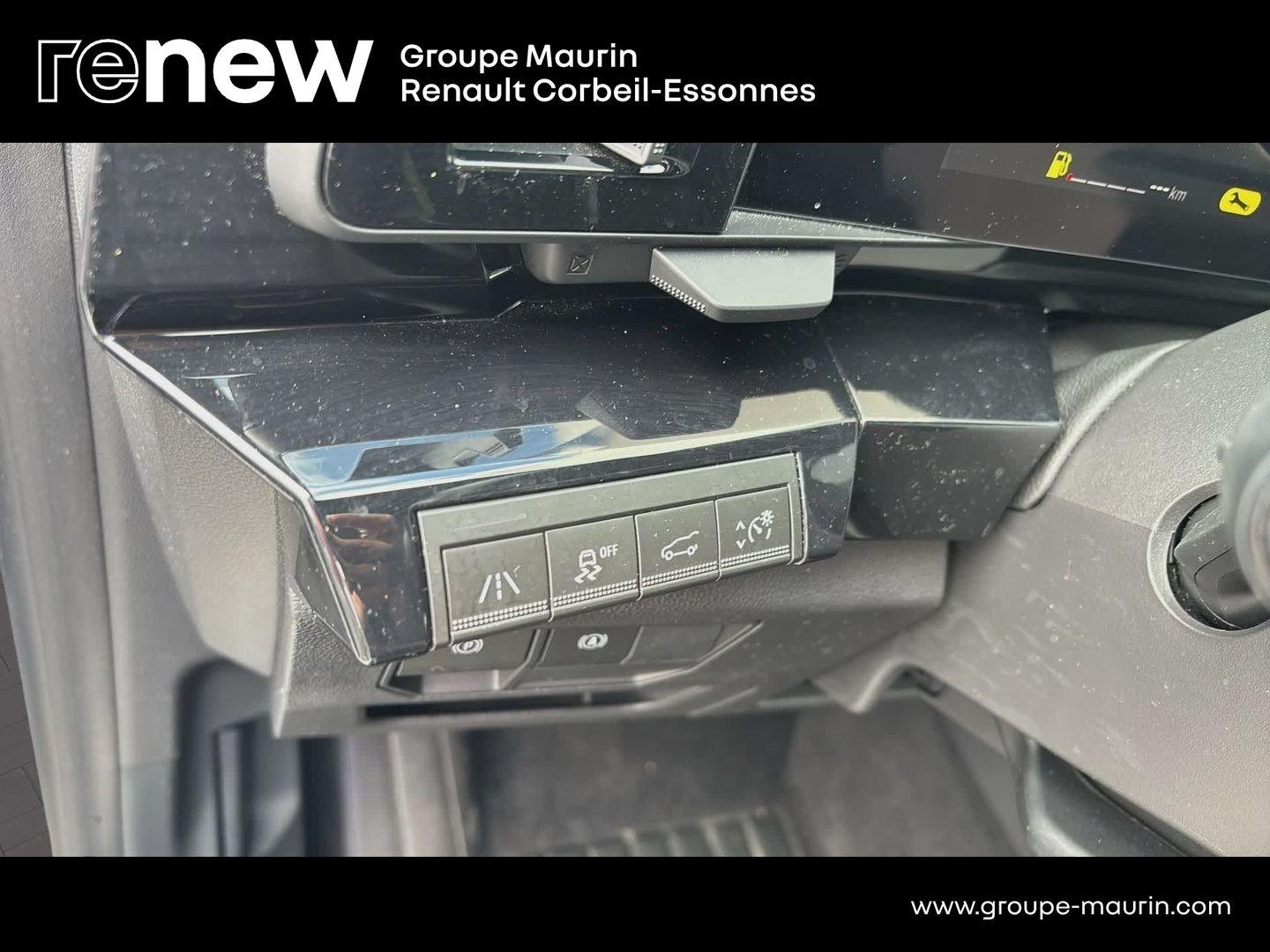 RENAULT Austral 1.2 E-Tech full hybrid 200ch Iconic - Photo 16