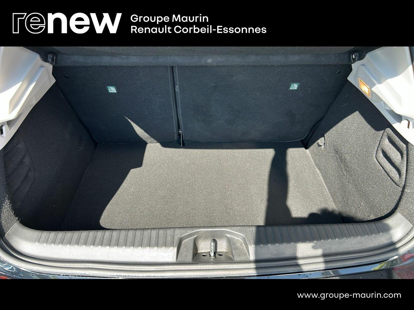 RENAULT Clio 1.6 E-Tech hybride 140ch Business -21N - Photo 8