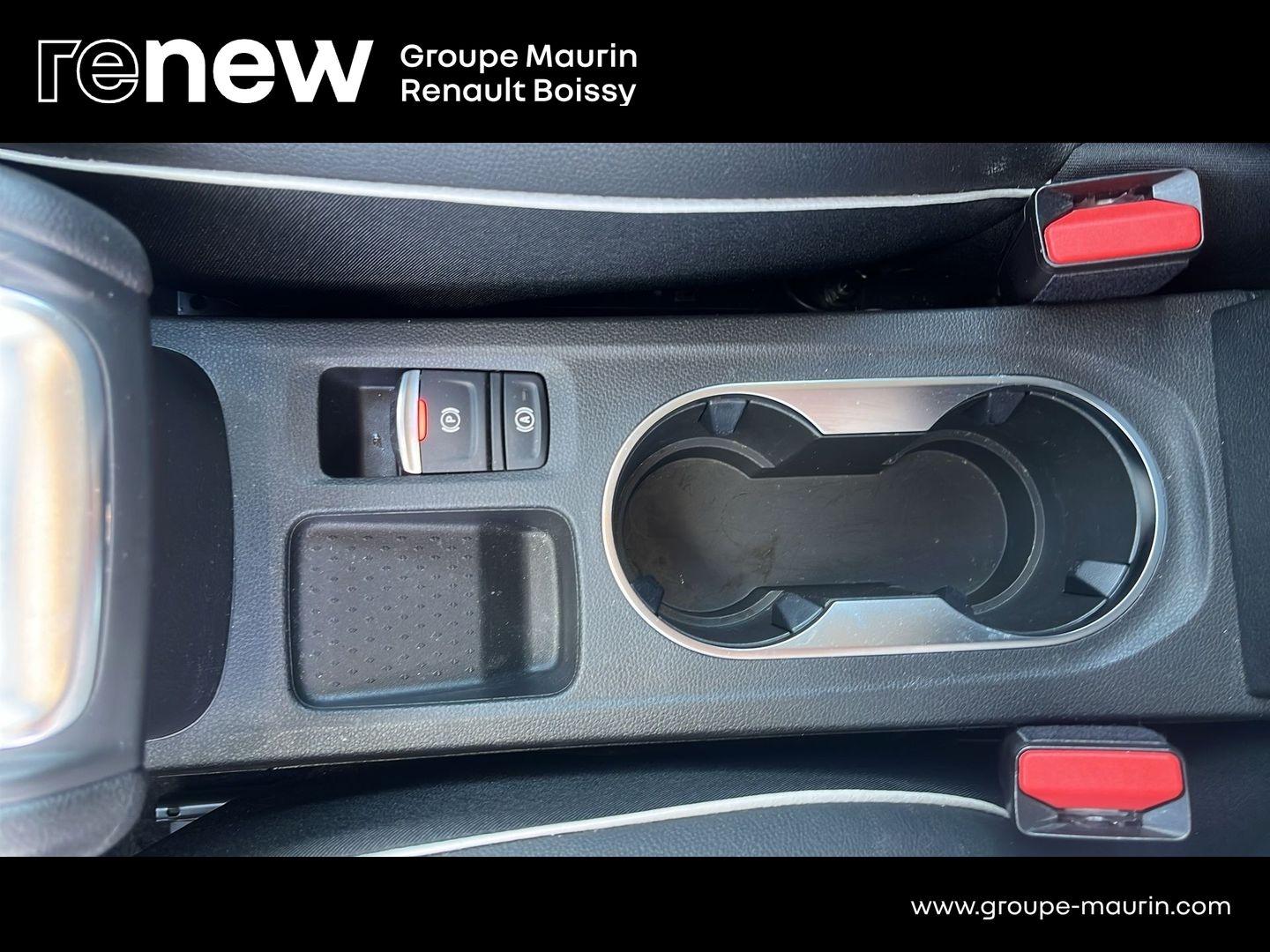 RENAULT Captur 1.6 E-Tech hybride 145ch Techno Fast Track - Photo 31