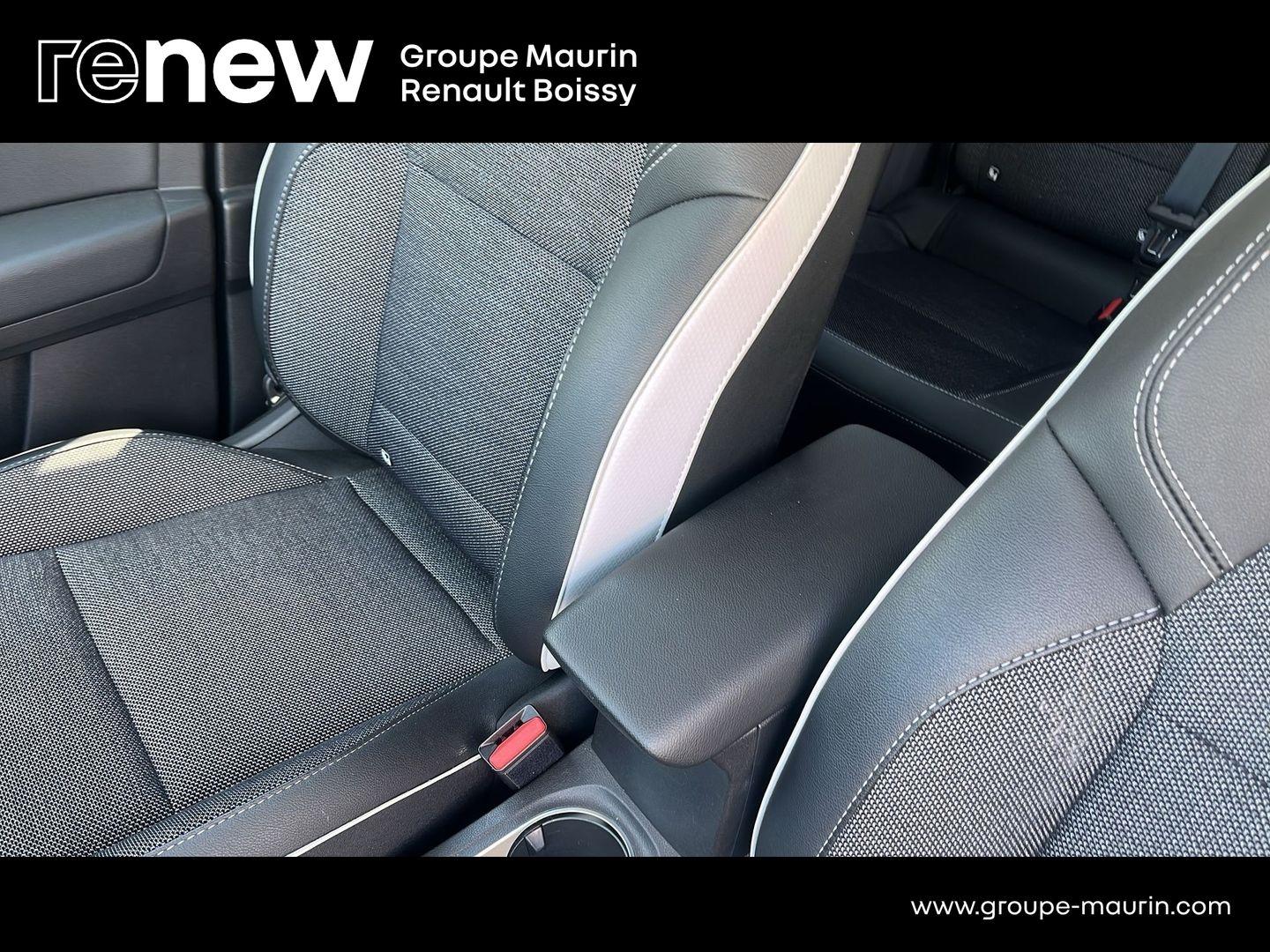 RENAULT Captur 1.6 E-Tech hybride 145ch Techno Fast Track - Photo 32