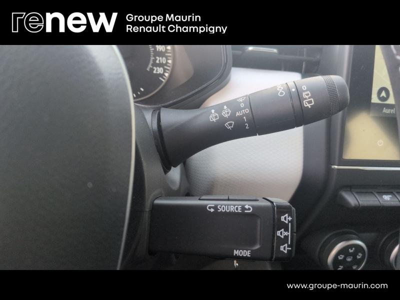 RENAULT Clio 1.0 TCe 90ch Evolution - Photo 18