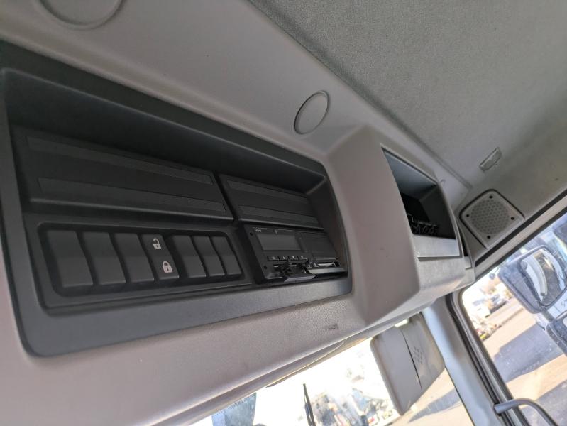 RENAULT TRUCKS Midlum 220 DXI Frigo 4x2 - Photo 9