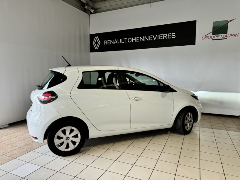 RENAULT Zoe d’occasion à vendre à CHENNEVIÈRES-SUR-MARNE chez ADP - SOVEA 94 (Photo 6)