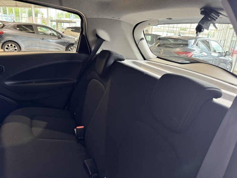 RENAULT Zoe d’occasion à vendre à CHENNEVIÈRES-SUR-MARNE chez ADP - SOVEA 94 (Photo 13)