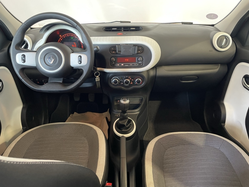 RENAULT Twingo d’occasion à vendre à CHENNEVIÈRES-SUR-MARNE chez ADP - SOVEA 94 (Photo 10)