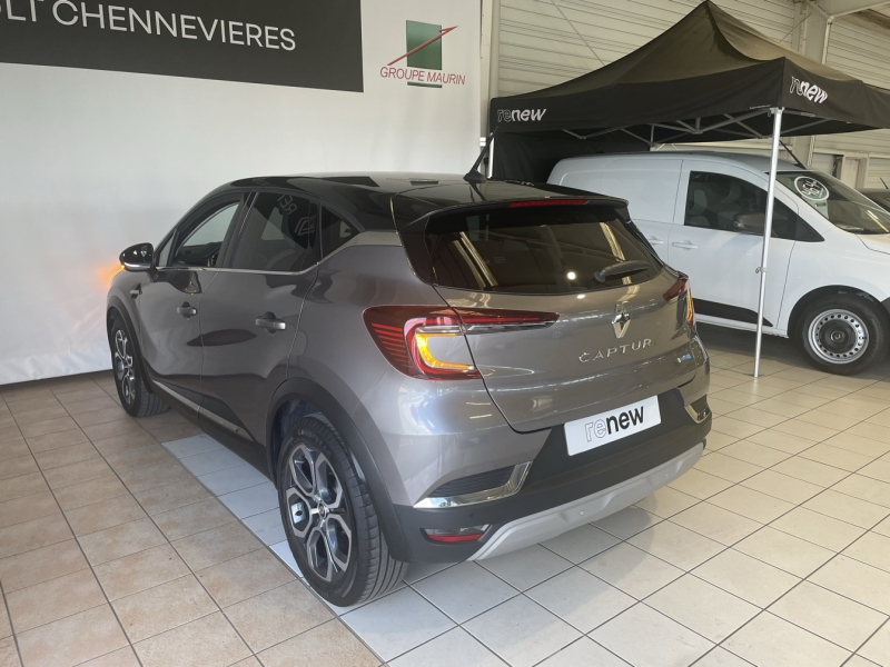 RENAULT Captur d’occasion à vendre à CHENNEVIÈRES-SUR-MARNE chez ADP - SOVEA 94 (Photo 5)