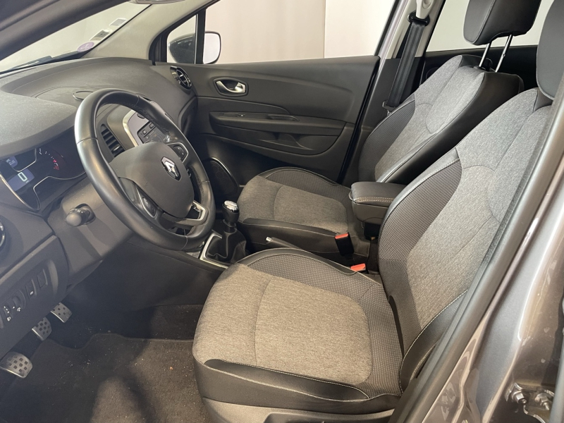 RENAULT Captur d’occasion à vendre à CHENNEVIÈRES-SUR-MARNE chez ADP - SOVEA 94 (Photo 19)