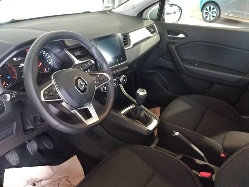 RENAULT Captur d’occasion à vendre à CHENNEVIÈRES-SUR-MARNE chez ADP - SOVEA 94 (Photo 4)