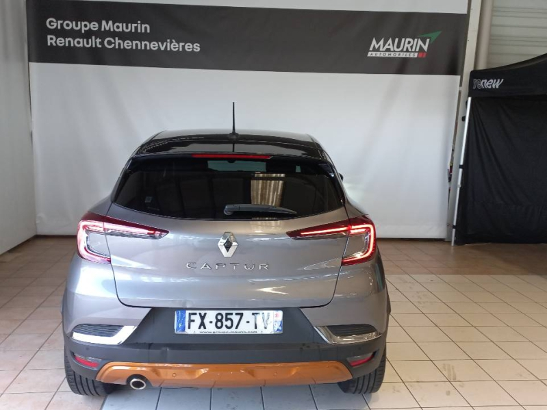 RENAULT Captur d’occasion à vendre à CHENNEVIÈRES-SUR-MARNE chez ADP - SOVEA 94 (Photo 3)