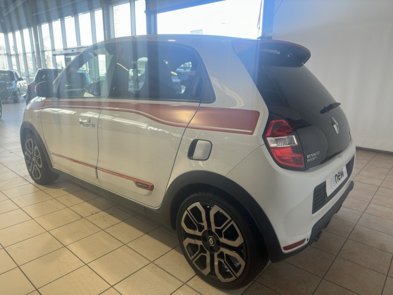 RENAULT Twingo d’occasion à vendre à CHENNEVIÈRES-SUR-MARNE chez ADP - SOVEA 94 (Photo 4)