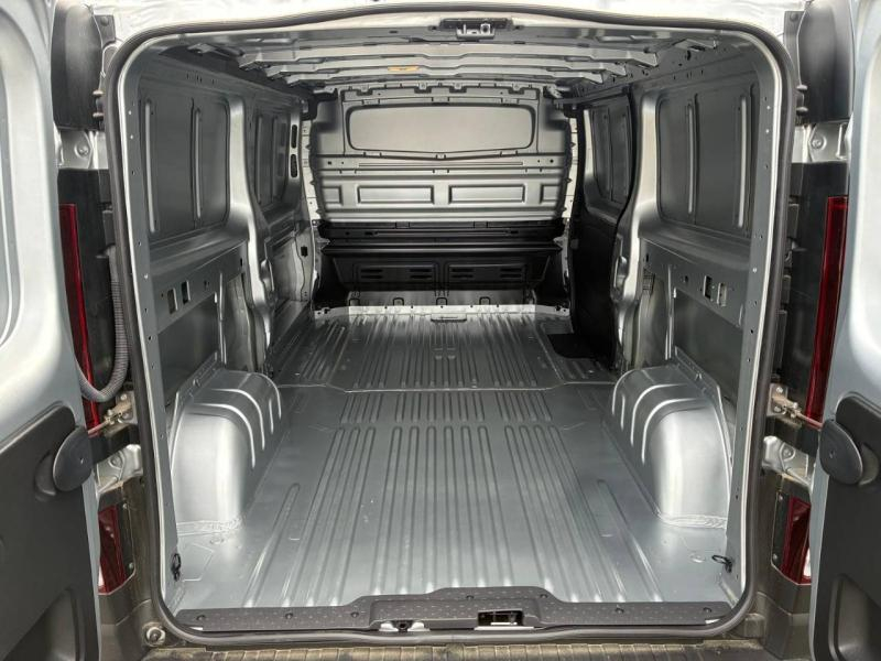 RENAULT Trafic Fg VUL d’occasion à vendre à CHENNEVIÈRES-SUR-MARNE chez ADP - SOVEA 94 (Photo 8)