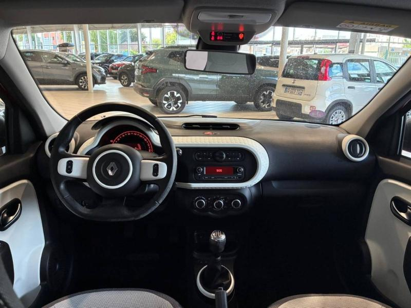 RENAULT Twingo d’occasion à vendre à CHENNEVIÈRES-SUR-MARNE chez ADP - SOVEA 94 (Photo 4)