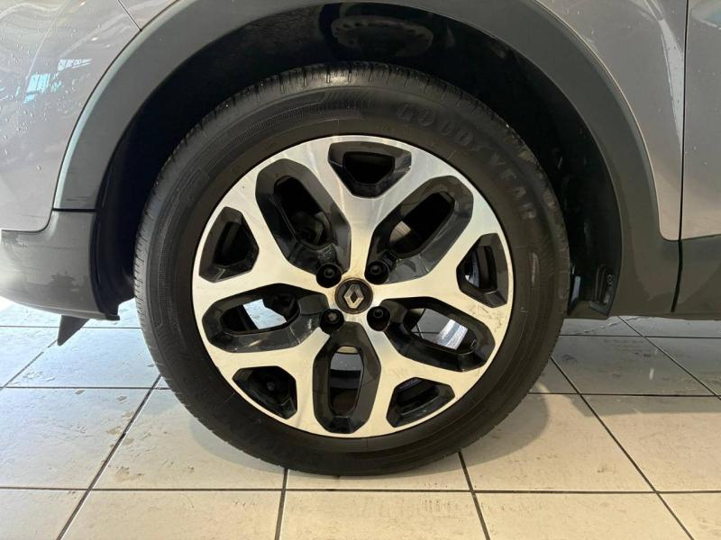 RENAULT Captur d’occasion à vendre à CHENNEVIÈRES-SUR-MARNE chez ADP - SOVEA 94 (Photo 4)