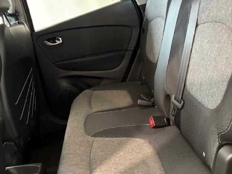 RENAULT Captur d’occasion à vendre à CHENNEVIÈRES-SUR-MARNE chez ADP - SOVEA 94 (Photo 9)