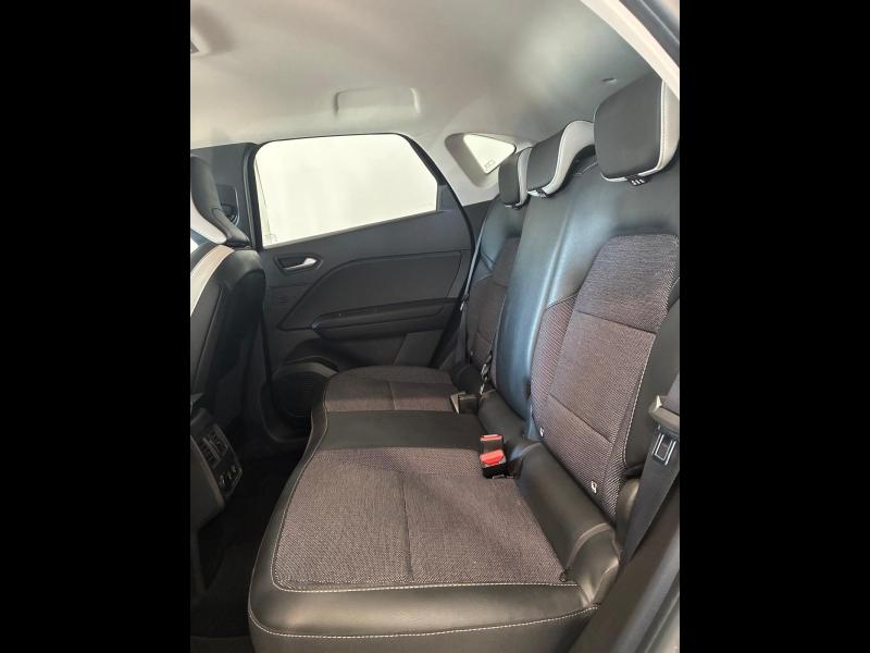 RENAULT Captur d’occasion à vendre à CHENNEVIÈRES-SUR-MARNE chez ADP - SOVEA 94 (Photo 8)