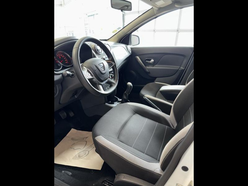 DACIA Sandero d’occasion à vendre à CHENNEVIÈRES-SUR-MARNE chez ADP - SOVEA 94 (Photo 7)