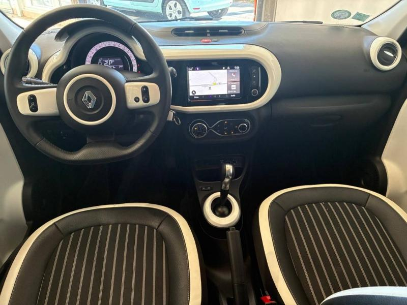 RENAULT Twingo d’occasion à vendre à CHENNEVIÈRES-SUR-MARNE chez ADP - SOVEA 94 (Photo 9)