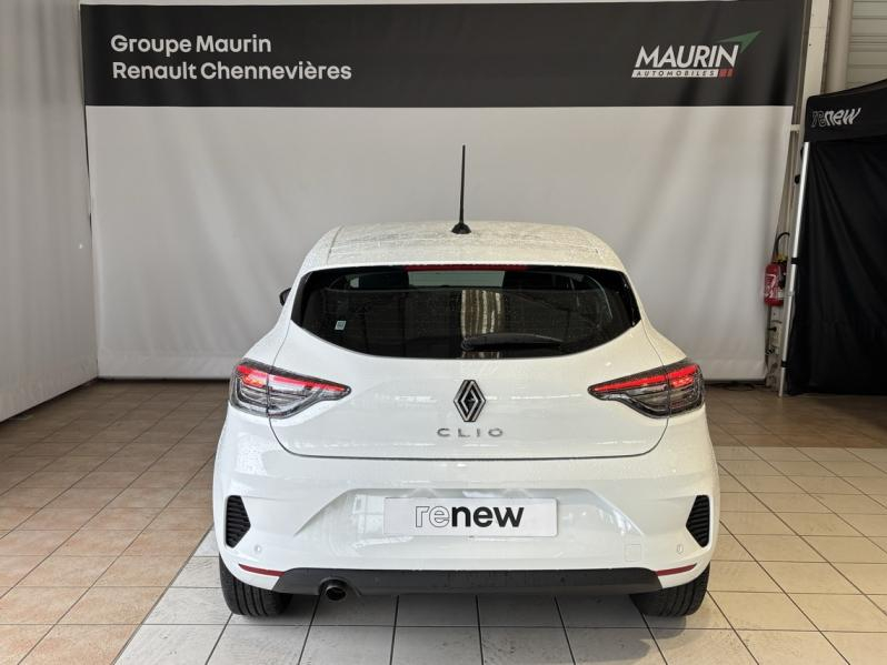 RENAULT Clio d’occasion à vendre à CHENNEVIÈRES-SUR-MARNE chez ADP - SOVEA 94 (Photo 3)