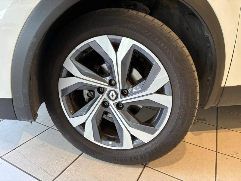 RENAULT Captur d’occasion à vendre à CHENNEVIÈRES-SUR-MARNE chez ADP - SOVEA 94 (Photo 3)