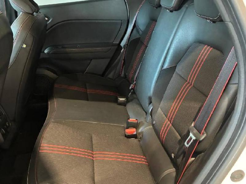 RENAULT Captur d’occasion à vendre à CHENNEVIÈRES-SUR-MARNE chez ADP - SOVEA 94 (Photo 9)