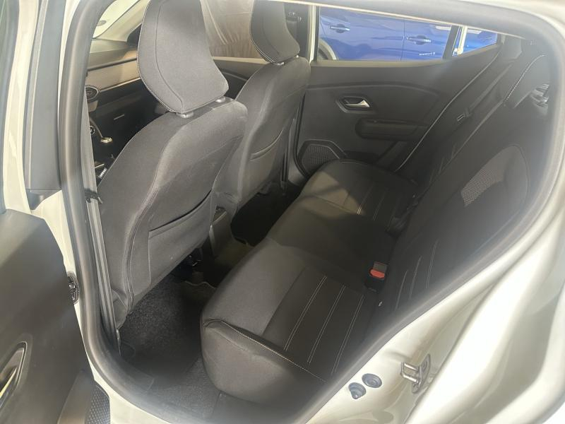 DACIA Sandero d’occasion à vendre à CHENNEVIÈRES-SUR-MARNE chez ADP - SOVEA 94 (Photo 9)