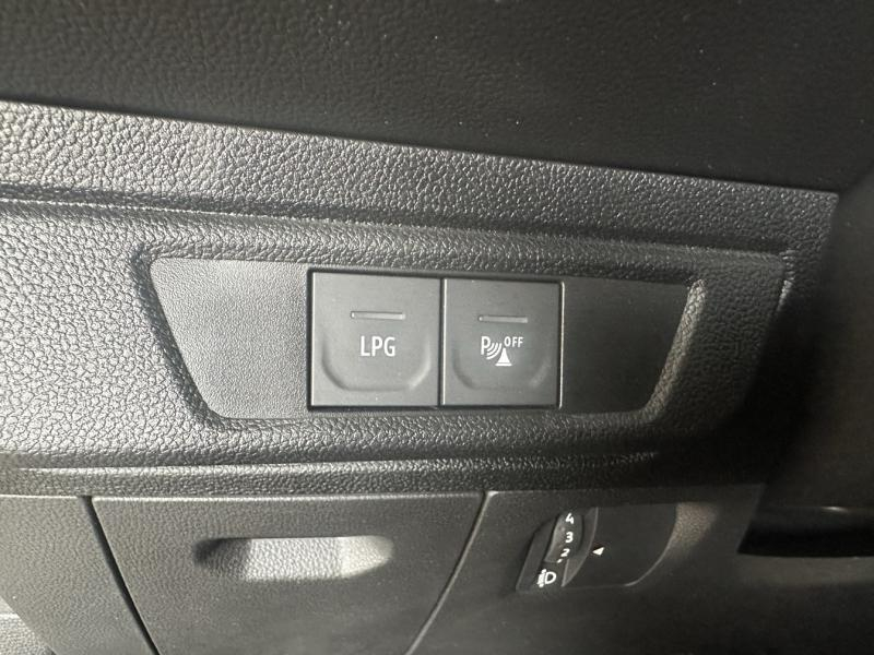 DACIA Sandero d’occasion à vendre à CHENNEVIÈRES-SUR-MARNE chez ADP - SOVEA 94 (Photo 16)
