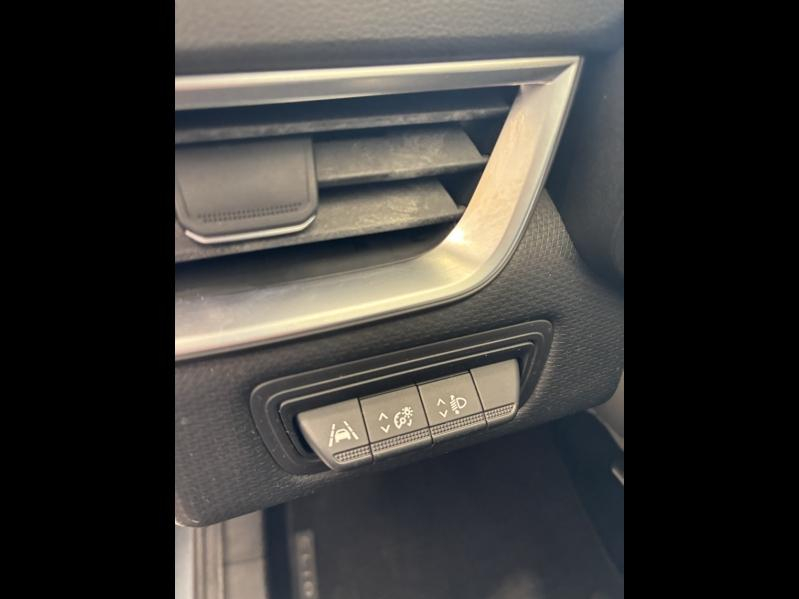 RENAULT Clio d’occasion à vendre à CHENNEVIÈRES-SUR-MARNE chez ADP - SOVEA 94 (Photo 8)