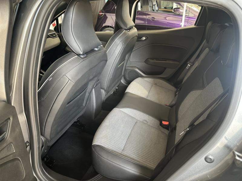RENAULT Clio d’occasion à vendre à CHENNEVIÈRES-SUR-MARNE chez ADP - SOVEA 94 (Photo 10)