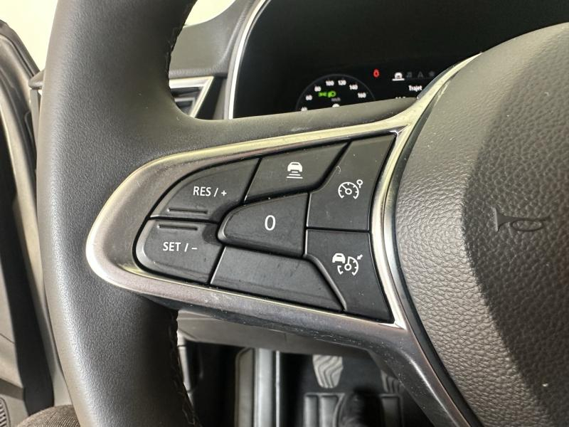 RENAULT Clio d’occasion à vendre à CHENNEVIÈRES-SUR-MARNE chez ADP - SOVEA 94 (Photo 17)