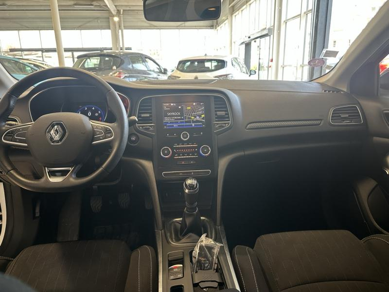 RENAULT Megane d’occasion à vendre à CHENNEVIÈRES-SUR-MARNE chez ADP - SOVEA 94 (Photo 11)