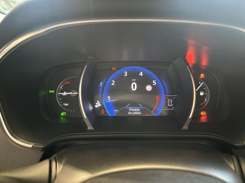 RENAULT Megane d’occasion à vendre à CHENNEVIÈRES-SUR-MARNE chez ADP - SOVEA 94 (Photo 13)