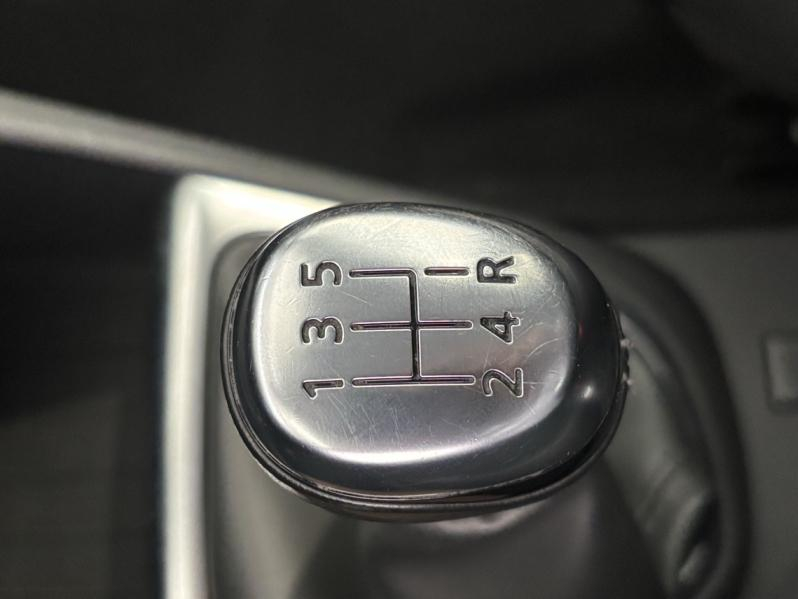 RENAULT Captur d’occasion à vendre à CHENNEVIÈRES-SUR-MARNE chez ADP - SOVEA 94 (Photo 6)