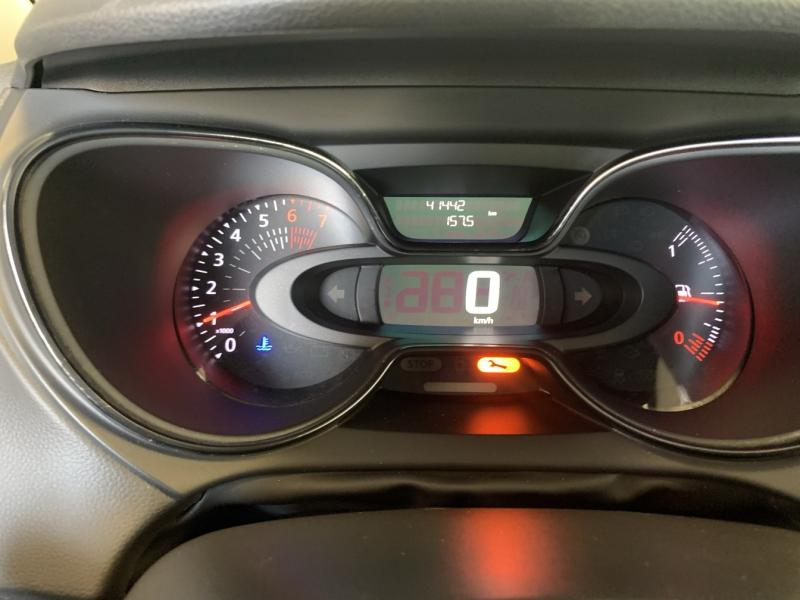 RENAULT Captur d’occasion à vendre à CHENNEVIÈRES-SUR-MARNE chez ADP - SOVEA 94 (Photo 7)