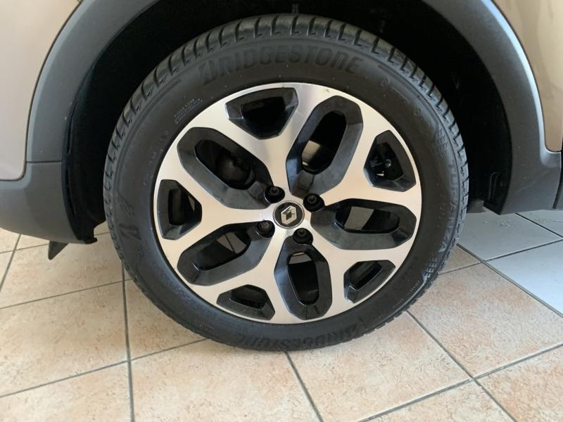 RENAULT Captur d’occasion à vendre à CHENNEVIÈRES-SUR-MARNE chez ADP - SOVEA 94 (Photo 14)
