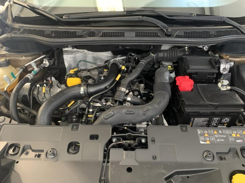 RENAULT Captur d’occasion à vendre à CHENNEVIÈRES-SUR-MARNE chez ADP - SOVEA 94 (Photo 15)