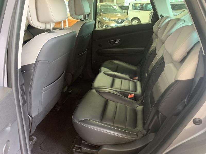 RENAULT Scenic d’occasion à vendre à CHENNEVIÈRES-SUR-MARNE chez ADP - SOVEA 94 (Photo 9)