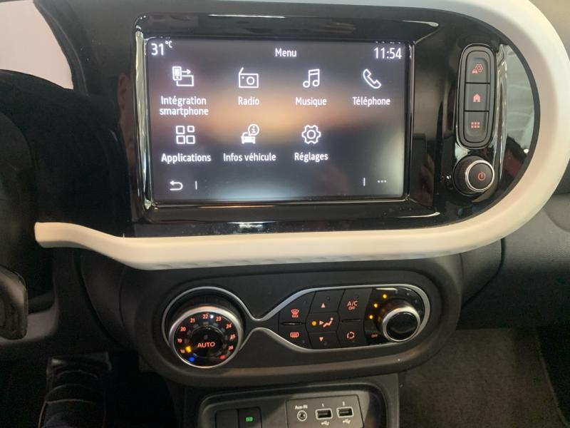 RENAULT Twingo d’occasion à vendre à CHENNEVIÈRES-SUR-MARNE chez ADP - SOVEA 94 (Photo 10)