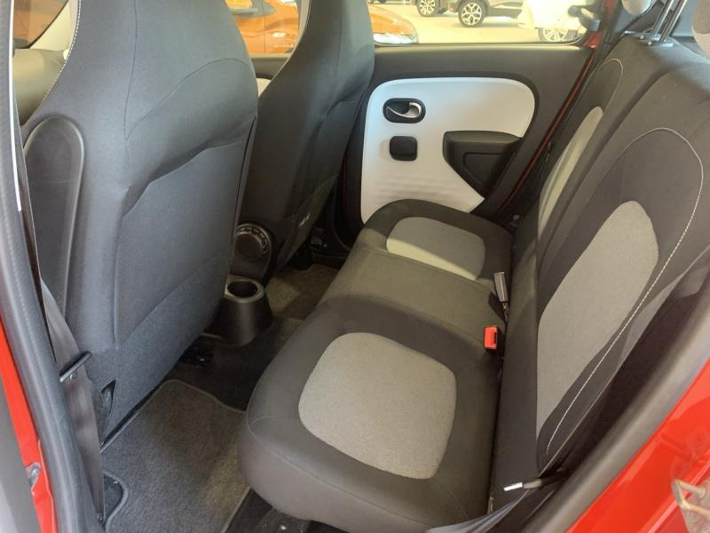 RENAULT Twingo d’occasion à vendre à CHENNEVIÈRES-SUR-MARNE chez ADP - SOVEA 94 (Photo 15)