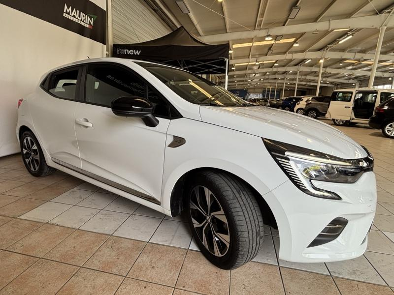 RENAULT Clio d’occasion à vendre à CHENNEVIÈRES-SUR-MARNE chez ADP - SOVEA 94 (Photo 3)
