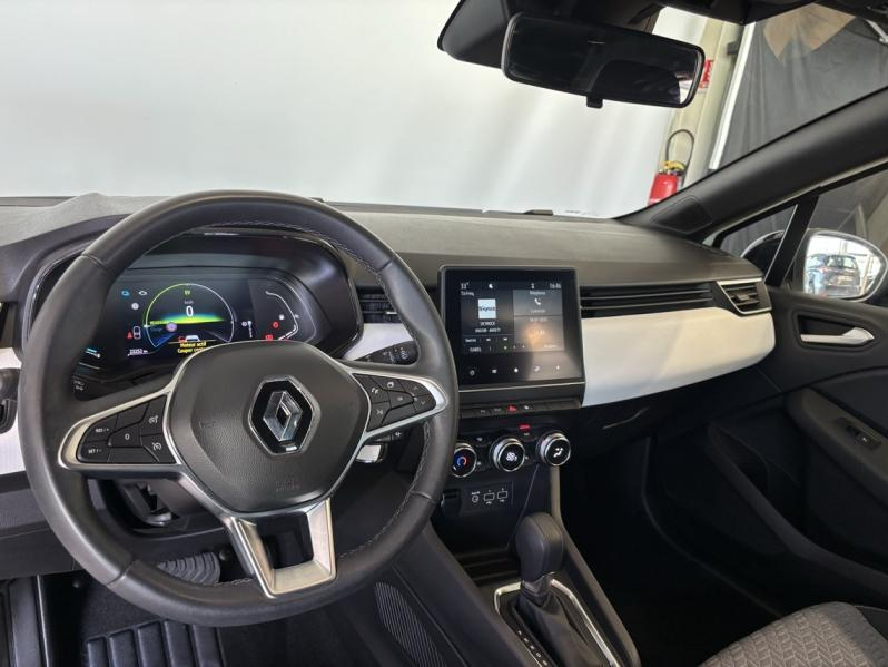 RENAULT Clio d’occasion à vendre à CHENNEVIÈRES-SUR-MARNE chez ADP - SOVEA 94 (Photo 6)