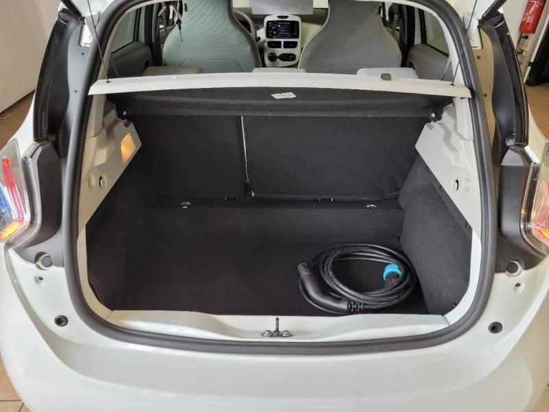 RENAULT Zoe d’occasion à vendre à CHENNEVIÈRES-SUR-MARNE chez ADP - SOVEA 94 (Photo 12)