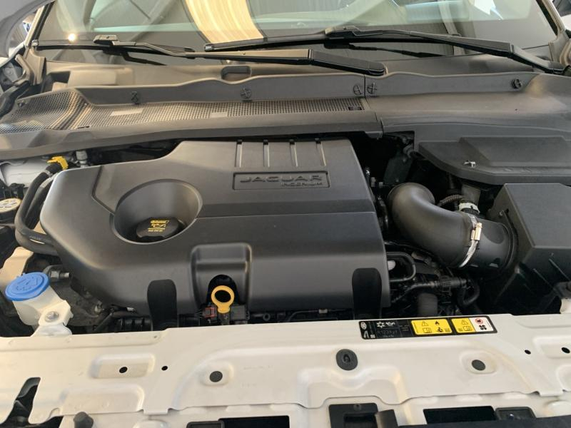JAGUAR E-Pace d’occasion à vendre à CHENNEVIÈRES-SUR-MARNE chez ADP - SOVEA 94 (Photo 20)